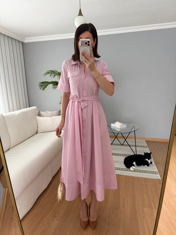Pembe Çizgili Kuşaklı Elbise