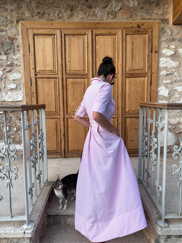 Pembe Çizgili Kuşaklı Elbise