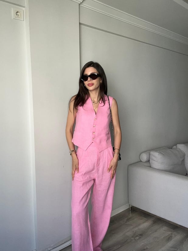 Pembe Yelekli Keten Takım 