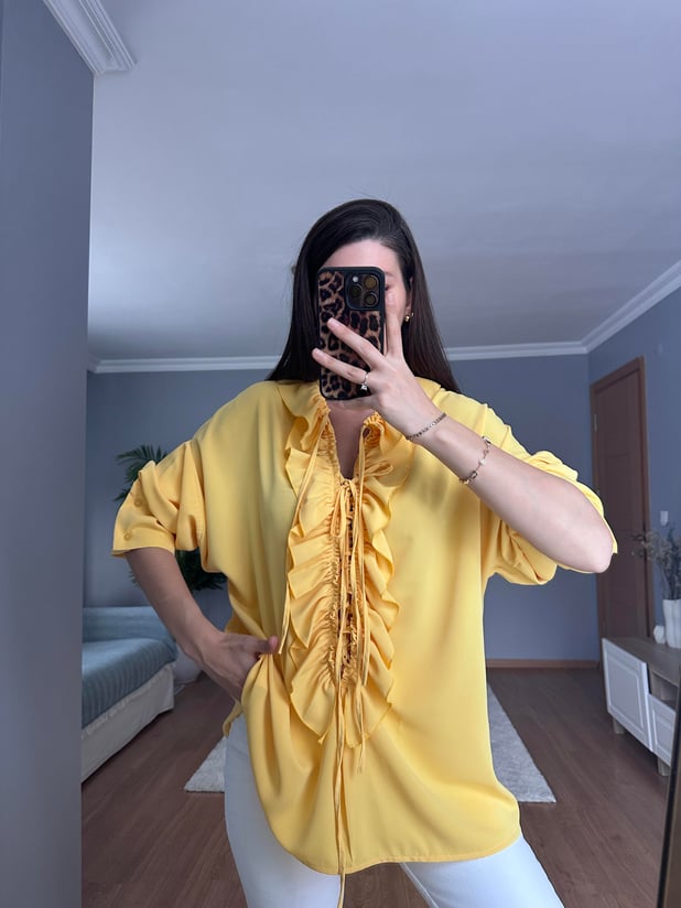 Sarı Fırfır Detaylı Gömlek 