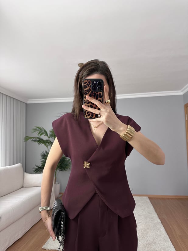 Tek Düğme Detaylı Mürdüm Takım