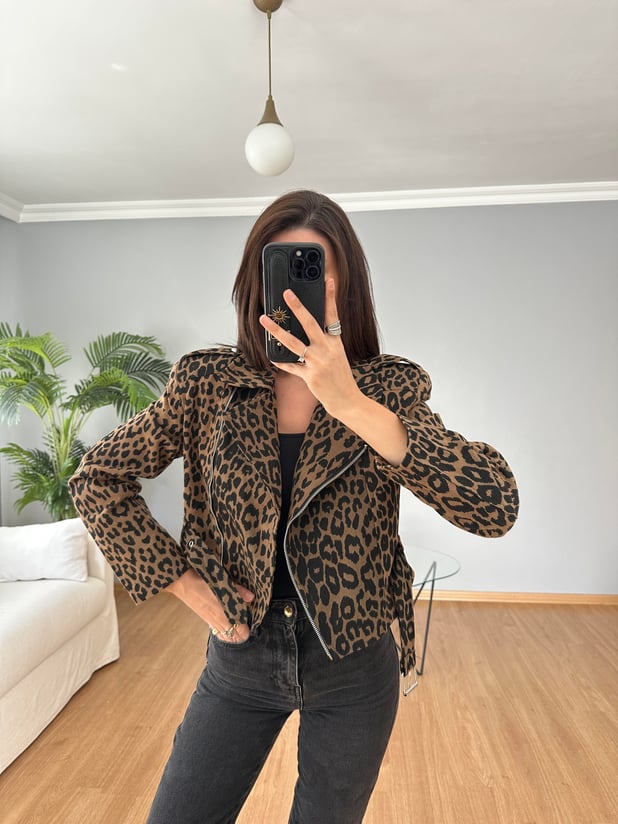 Vatkalı Leopar Ceket