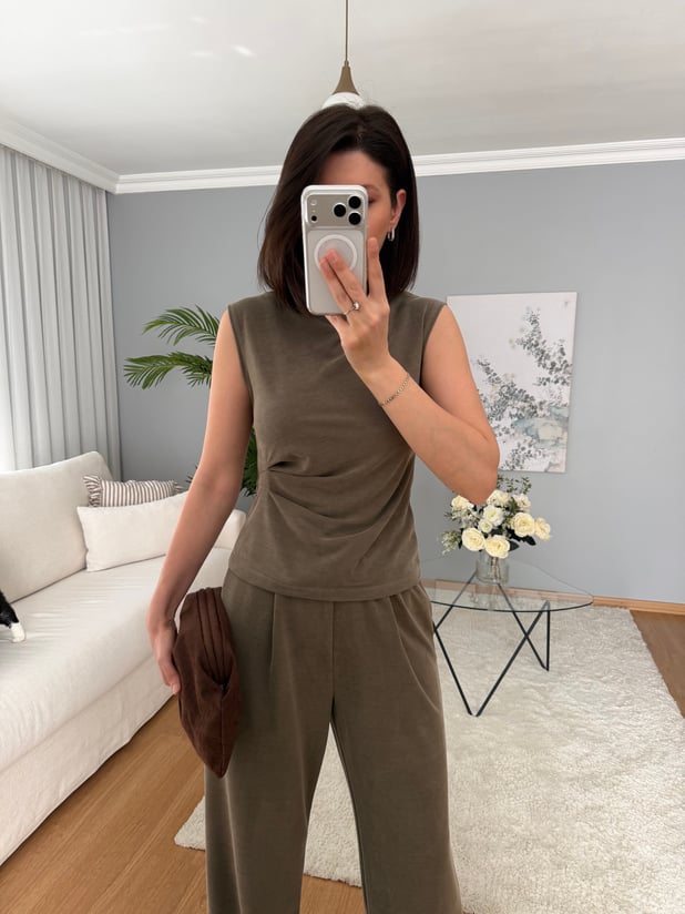 Yandan Drapeli Yüksek Yaka Modal Takım