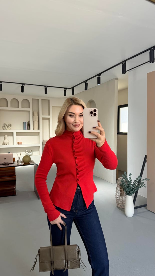 Dik Yaka Drapeli Kırmızı Triko Hırka