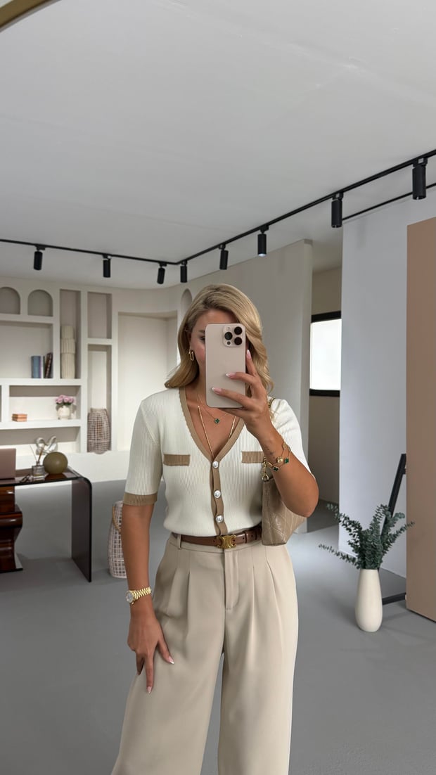 Camel Biyeli Düğme Detay Ekru Triko