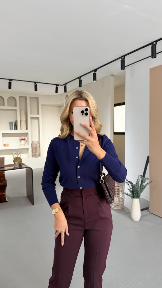 Premium Seri Kemik Düğme Detay Lacivert Yumoş Hırka