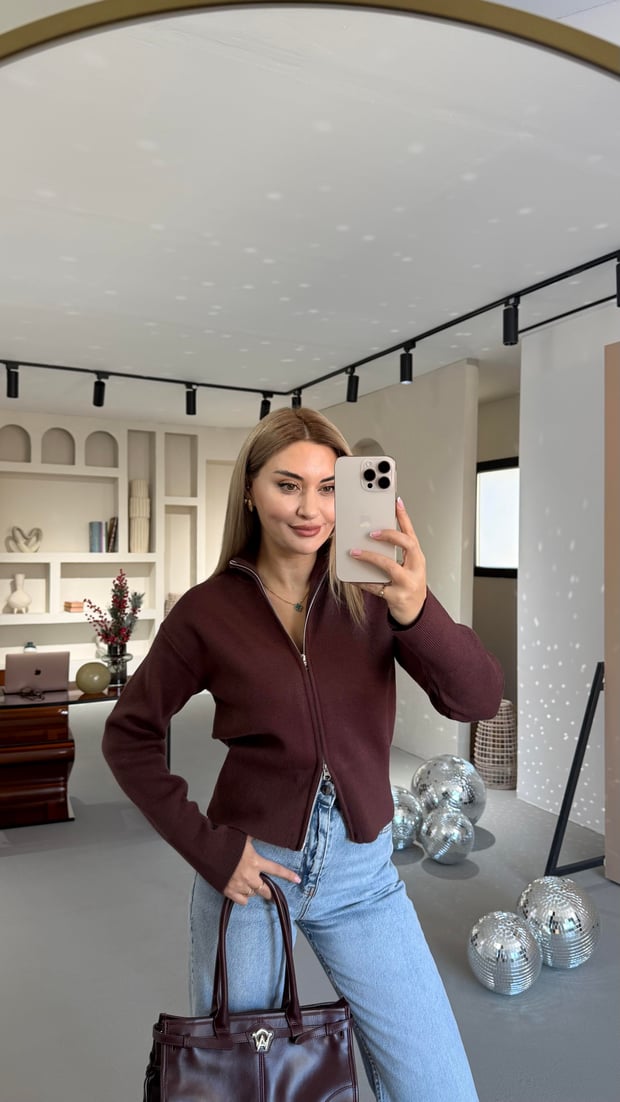 Çift Fermuarlı Dik Yaka Mürdüm Hırka