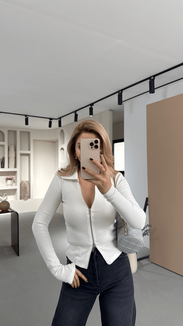 Polo Yaka Çift Fermuarlı Ekru Bluz