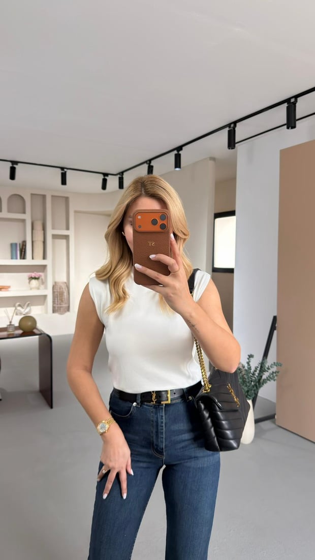 Dik Yaka Kolsuz Beyaz Çelik Triko