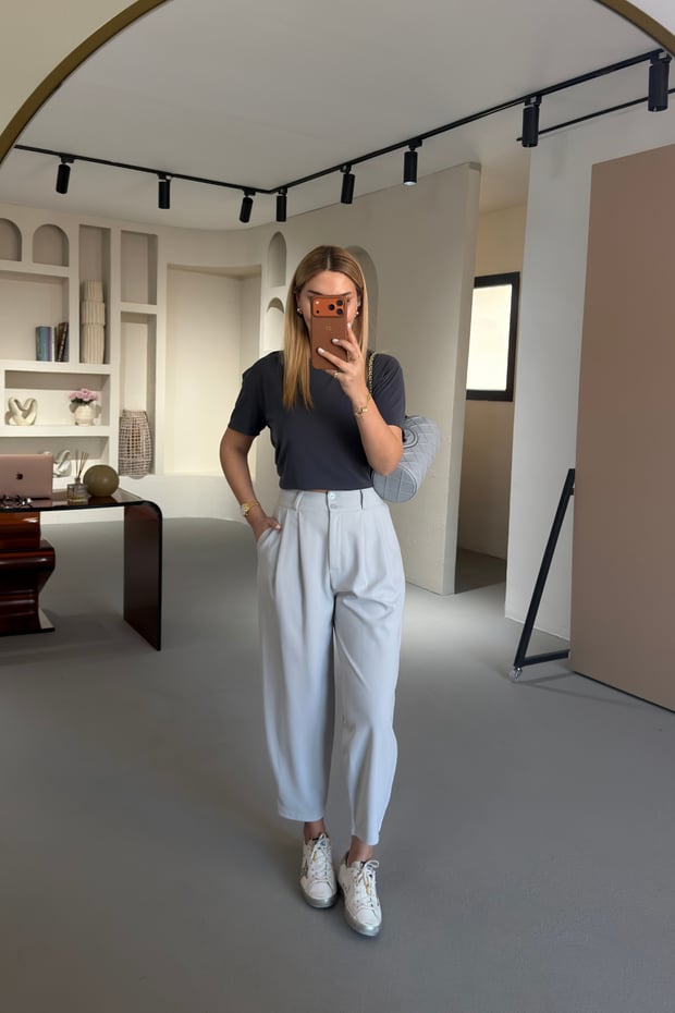 Çift Düğme Detay Piliseli Duman Gri Slouchy PantolonSezgi Tekin