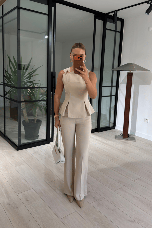 Gold Düğme Detay Pileli Bluz / Pantolon Taş TakımSezgi Tekin