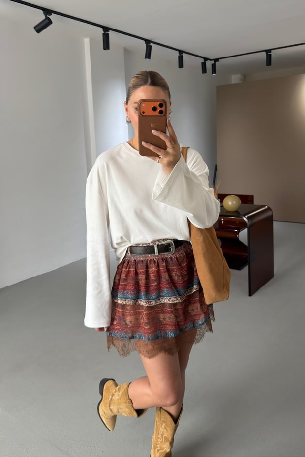 Oversize Uzun Kol Ekru Pamuklu Basic TshirtSezgi Tekin