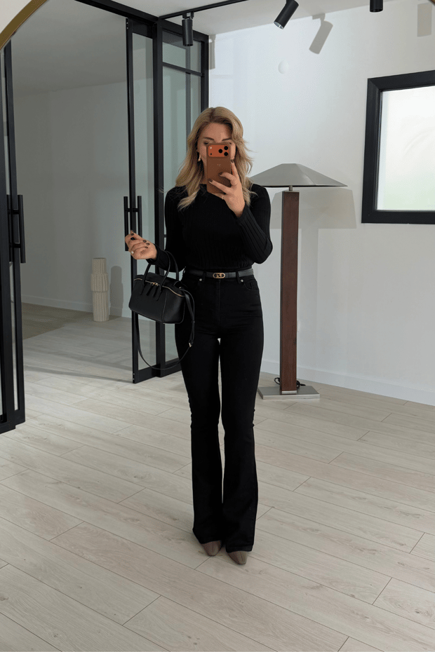 Premium Seri Likralı İspanyol Paça Siyah Fit JeanSezgi Tekin