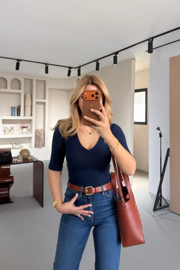 Premium Seri V Yaka Yarım Kol Lacivert Basic BluzSezgi Tekin