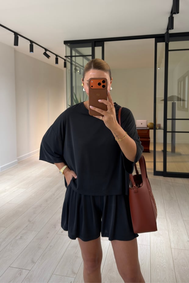 Siyah Oversize Modal TshirtSezgi Tekin