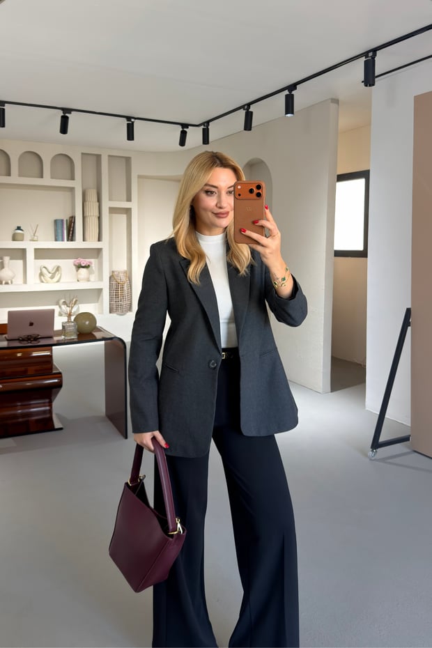 Tek Düğmeli Antrasit Blazer CeketSezgi Tekin