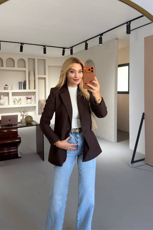Tek Düğmeli Kahve Blazer CeketSezgi Tekin