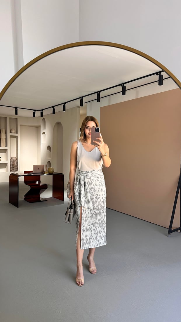 Yırtmaç Detay Kuşaklı Leopar Desen Keten Etek