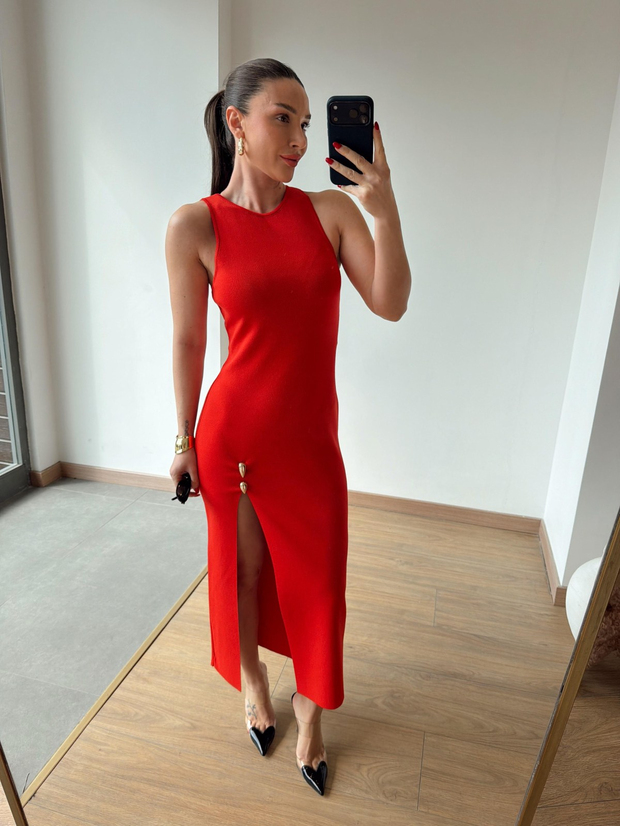 Çelik Örme Aksesuarlı Yırtmaçlı Elbise Kırmızı
