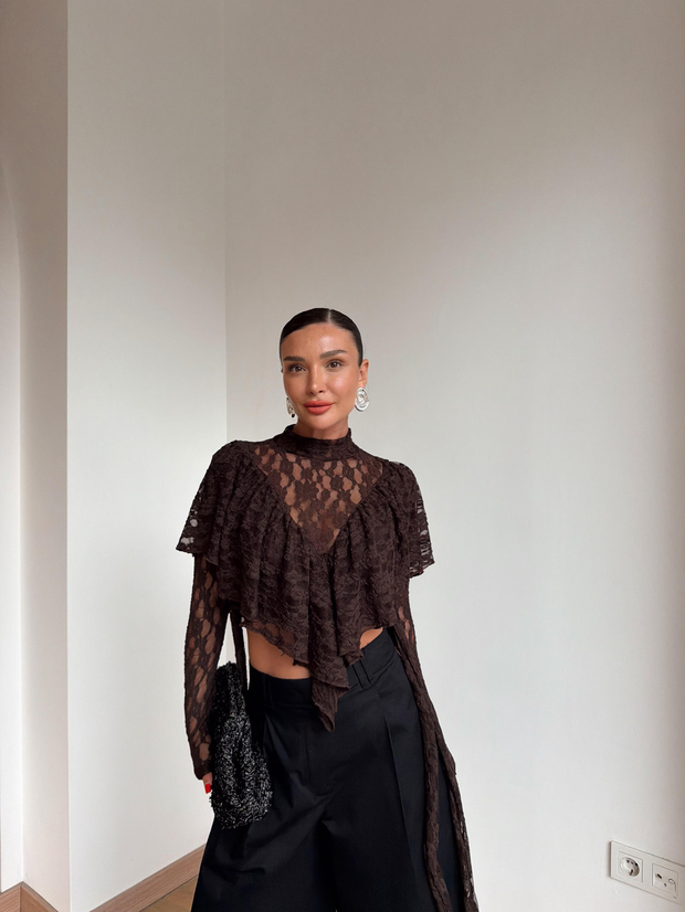 Fırfır Detaylı Dantel Crop Bluz Kahverengi