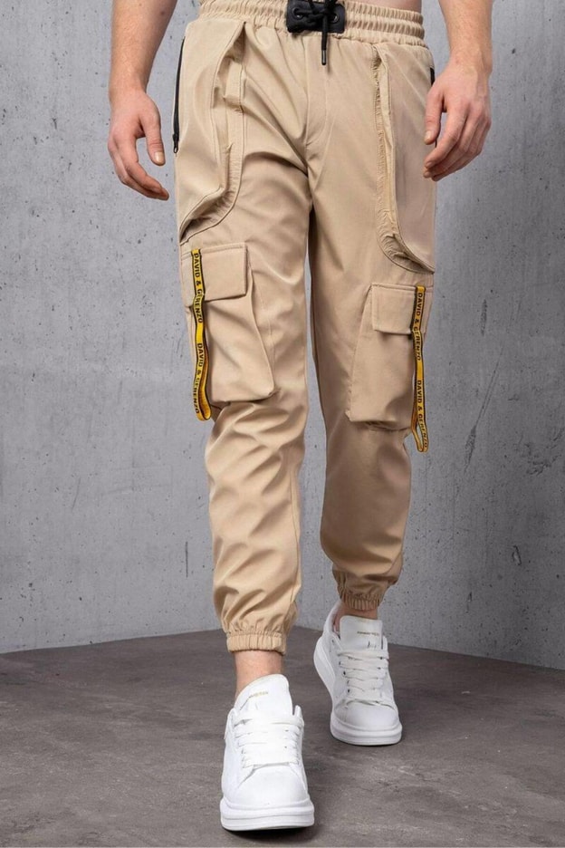 Siyah Şerit Aksesuar Detaylı Paraşüt Kumaş Jogger Pantolon