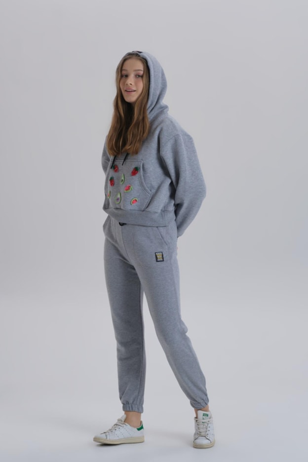 Gri Meyve Aksesuarlı Kapüşonlu Üç Iplik Kadın Sweatshirt