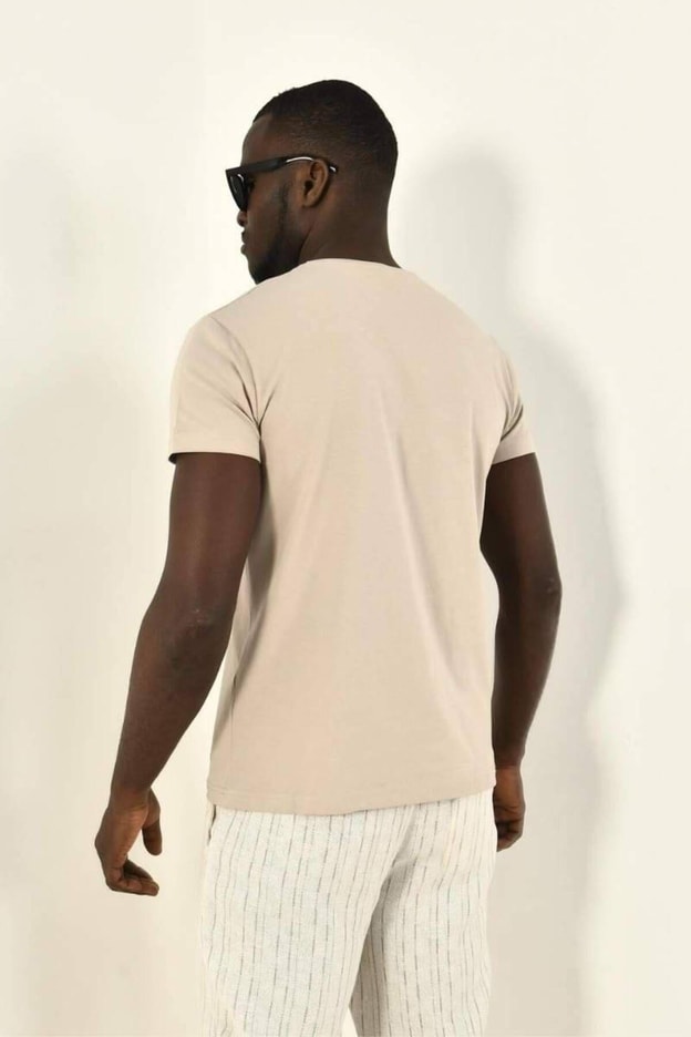Siyah Çiçekli Örgü Detay Bisiklet Yaka Tshirt