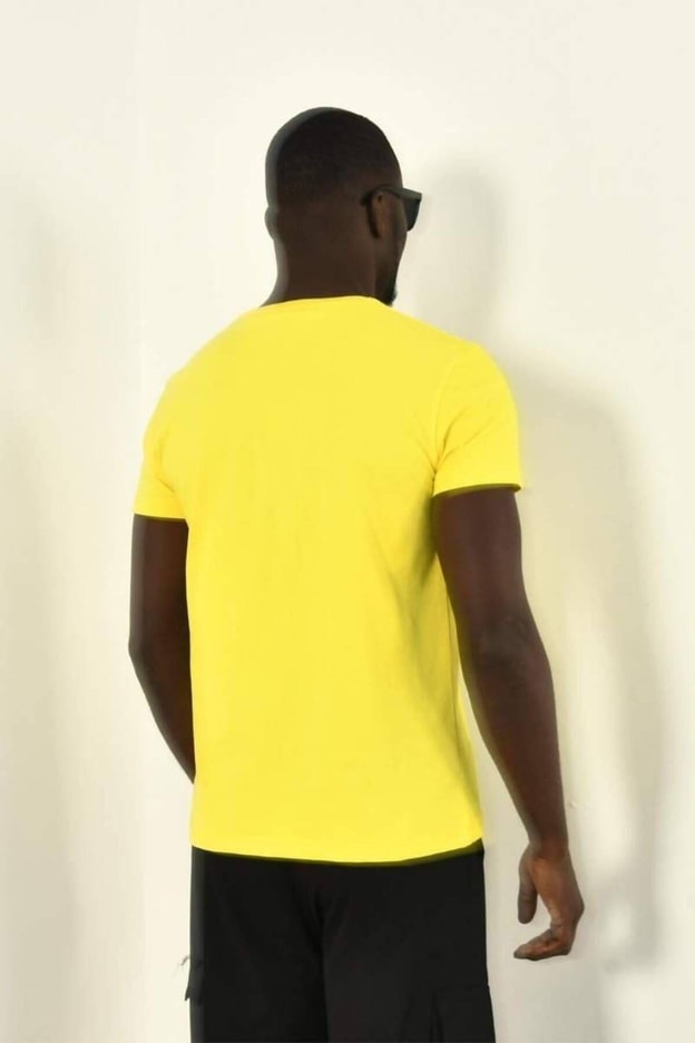 Siyah Çiçekli Örgü Detay Bisiklet Yaka Tshirt