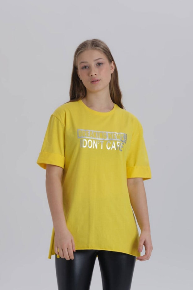 Siyah Kadın Breaking News Baskı Yandan Yırtmaçlı Bisiklet Yaka Örme T-shirt