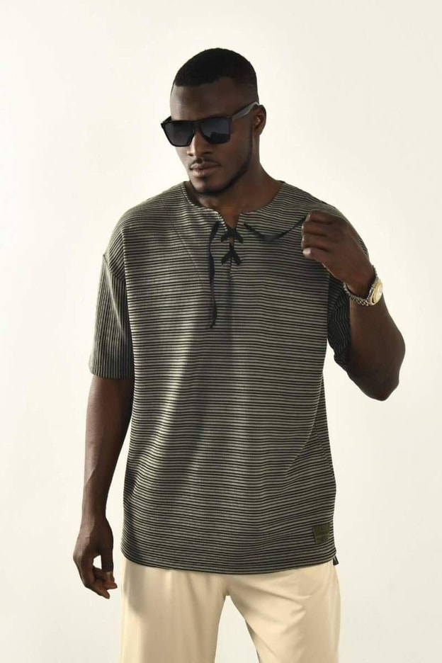 Yeşil Bağcıklı Yaka Detaylı Oversize Tshirt