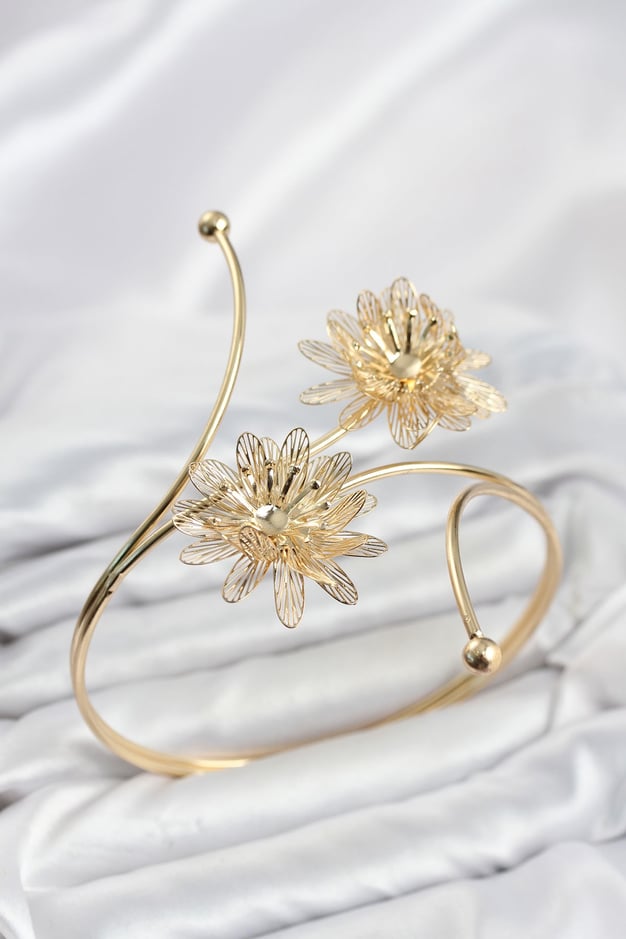 Pazu Bileklik Gold Renk Pirinç Lotus Model