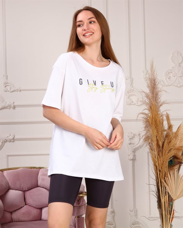 Marcoroni Give Up Baskılı Beyaz Kadın T-Shirt