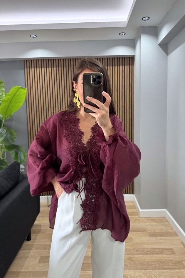 Celestia Dantel Detaylı Bağlamalı Rahat Bluz Mürdüm