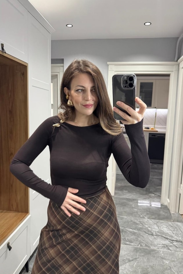 Damla Aksesuarlı Bluz Kahverengi