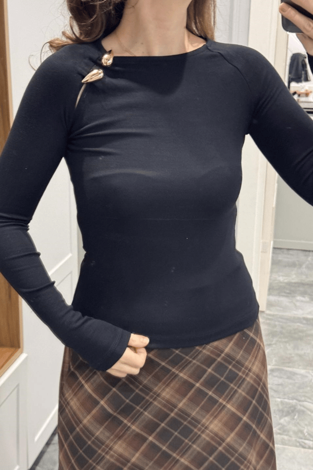 Damla Aksesuarlı Bluz Siyah