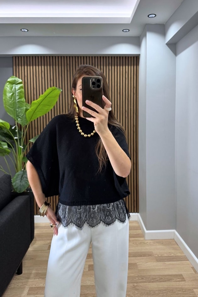 Elara Dantel Detaylı Triko Bluz Siyah