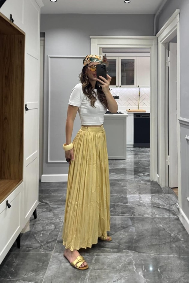 Bisiklet Yaka Crop Top Beyaz