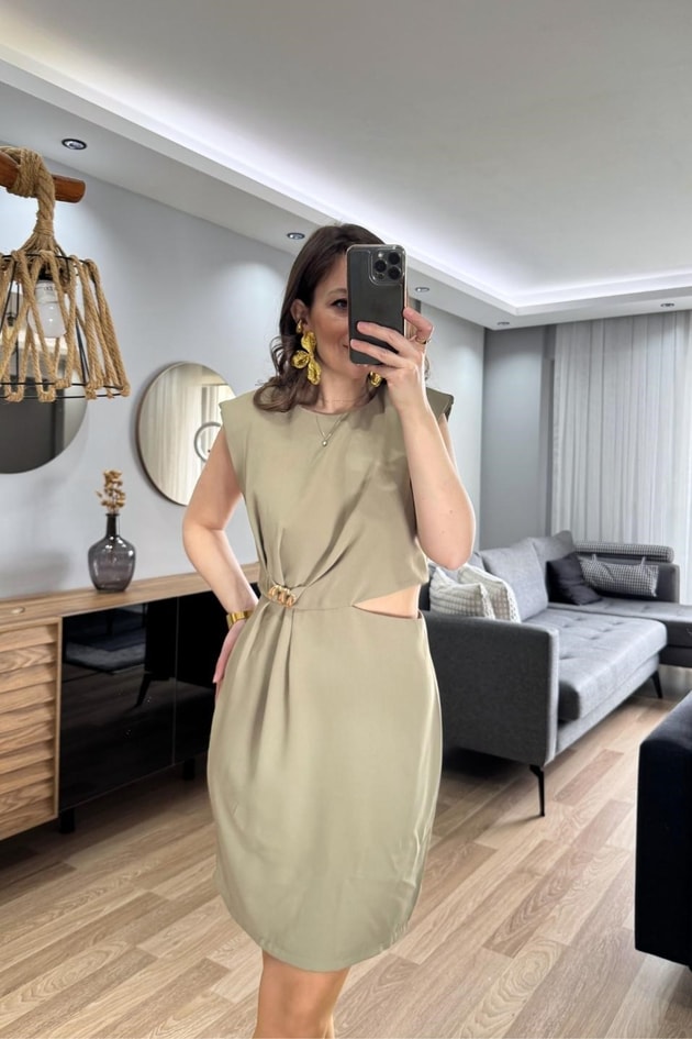 Arvena Gold Aksesuar Detaylı Elbise Yeşil
