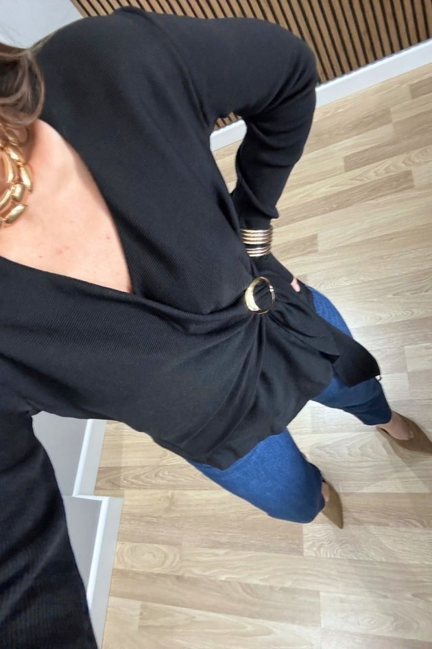 Livia Halka Toka Detaylı Triko Bluz Siyah