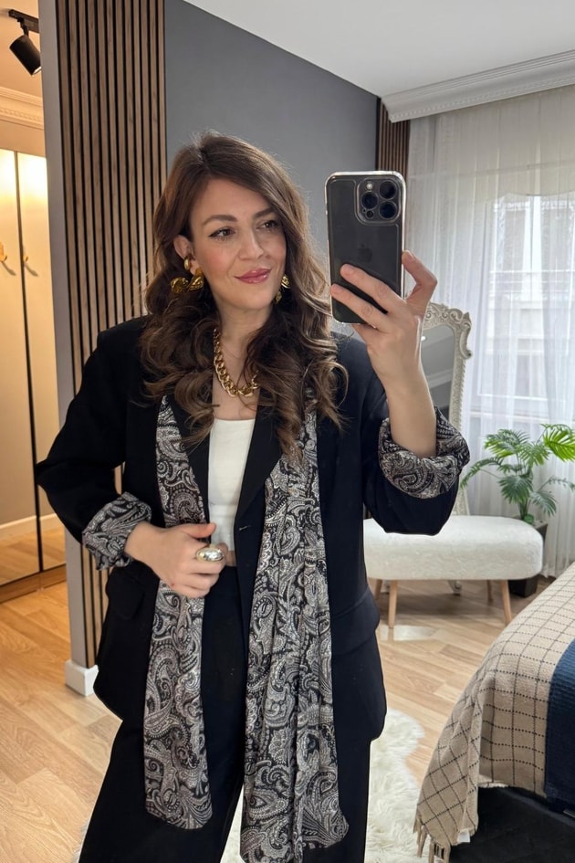 Saten Astarlı Fularlı Ceket Pantolon Takım Siyah