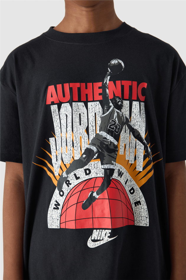 Air Jordan Erkek Çocuk Antrasit TişörtAir Jordan Erkek Çocuk Antrasit Tişört