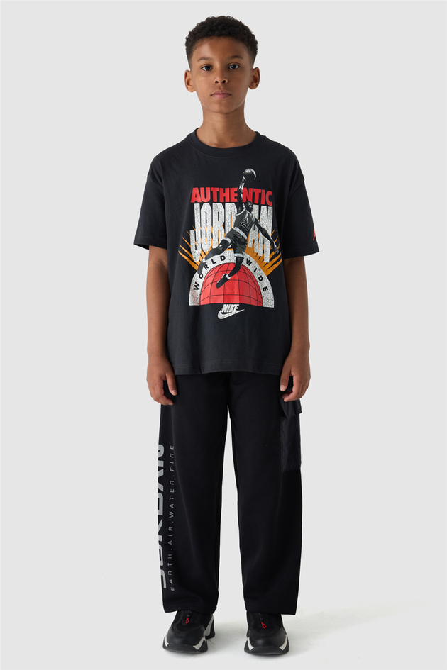 Air Jordan Erkek Çocuk Antrasit TişörtAir Jordan Erkek Çocuk Antrasit Tişört