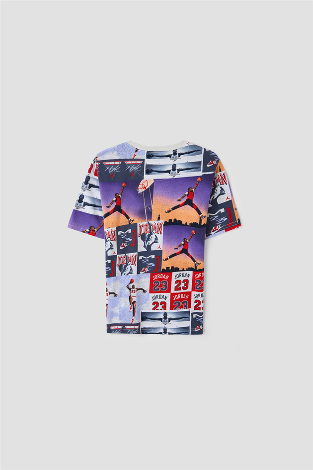 Air Jordan Erkek Çocuk Desenli TişörtAir Jordan Erkek Çocuk Desenli Tişört
