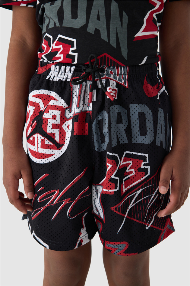 Air Jordan Erkek Çocuk Siyah ŞortAir Jordan Erkek Çocuk Siyah Şort