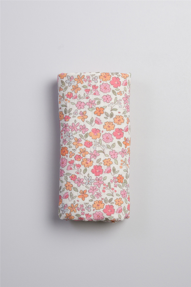 Bondberro Baby Girl 100 x 85 cm Multi-Purpose Muslin Swaddle BlanketBondberro Baby Girl 100 x 85 cm Multi-Purpose Muslin Swaddle Blanket