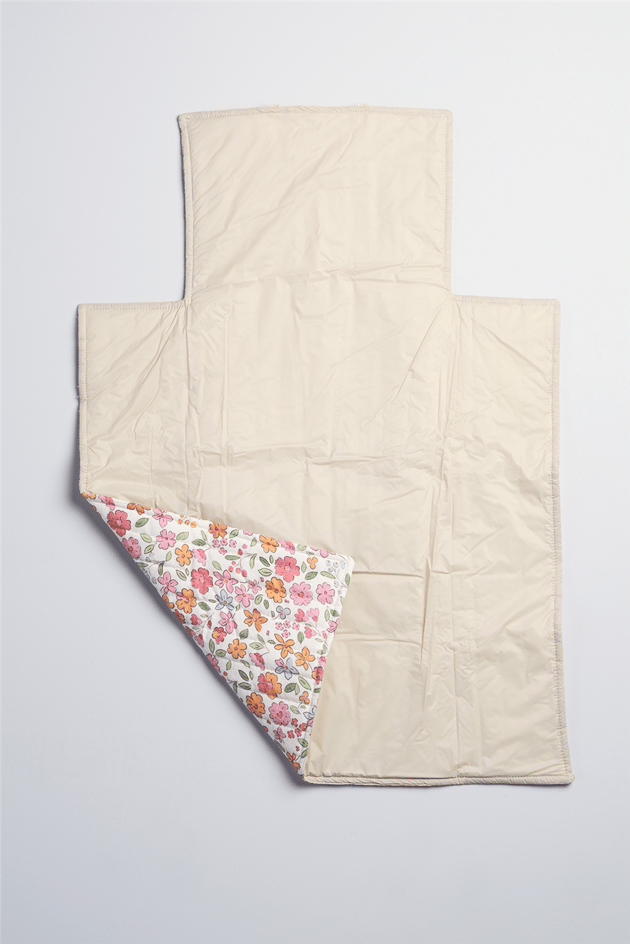 Bondberro Baby Girl Quilted Changing MatBondberro Baby Girl Quilted Changing Mat