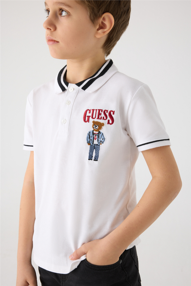 Guess Erkek Çocuk Beyaz TişörtGuess Erkek Çocuk Beyaz Tişört