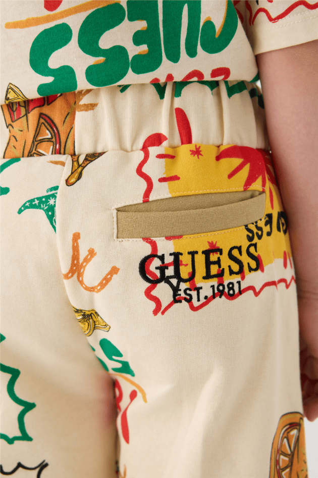 Guess Erkek Çocuk Desenli ŞortGuess Erkek Çocuk Desenli Şort