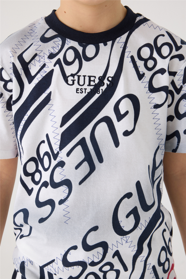 Guess Erkek Çocuk Desenli TişörtGuess Erkek Çocuk Desenli Tişört
