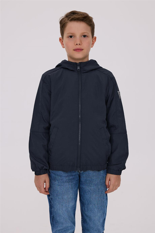 Guess Erkek Çocuk Lacivert YağmurlukGuess Erkek Çocuk Lacivert Yağmurluk